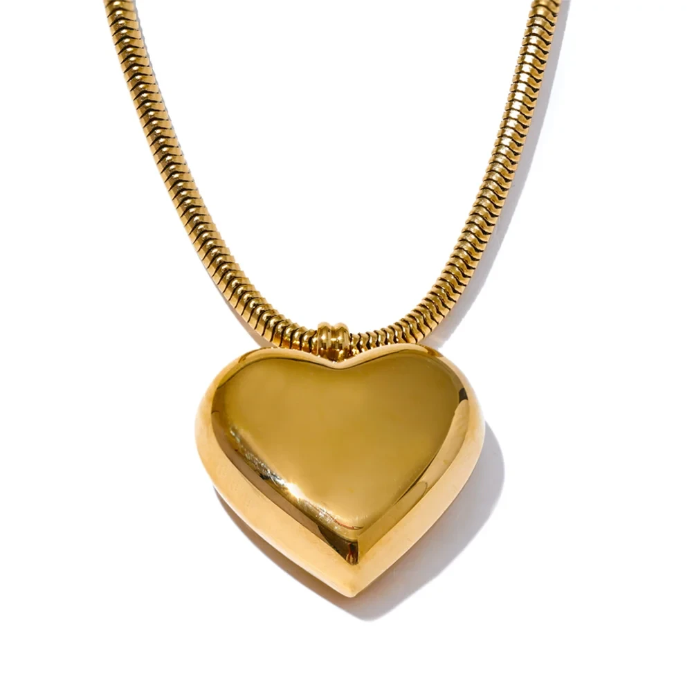 Bellartini Gold Heart Hollow Love Smooth Pendant Necklace Venice