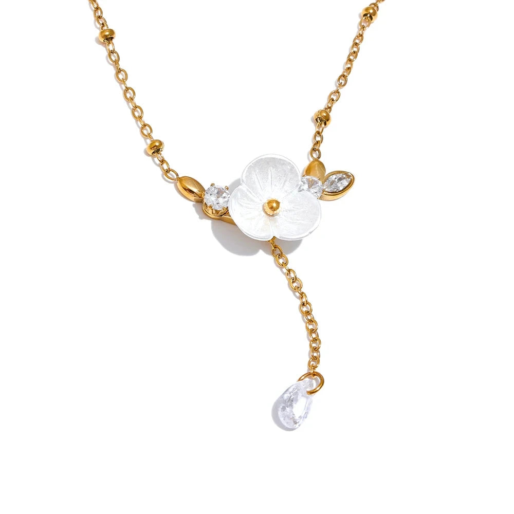 Bellartini Gold Chic Elegant Shell Flower Chain Zircon Pendant Necklace