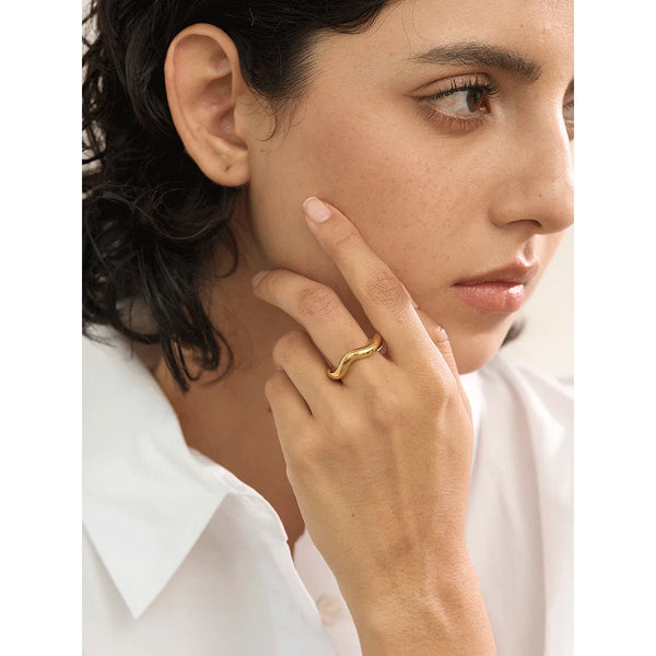 Bellartini 18k Gold Twisted Round Finger Ring