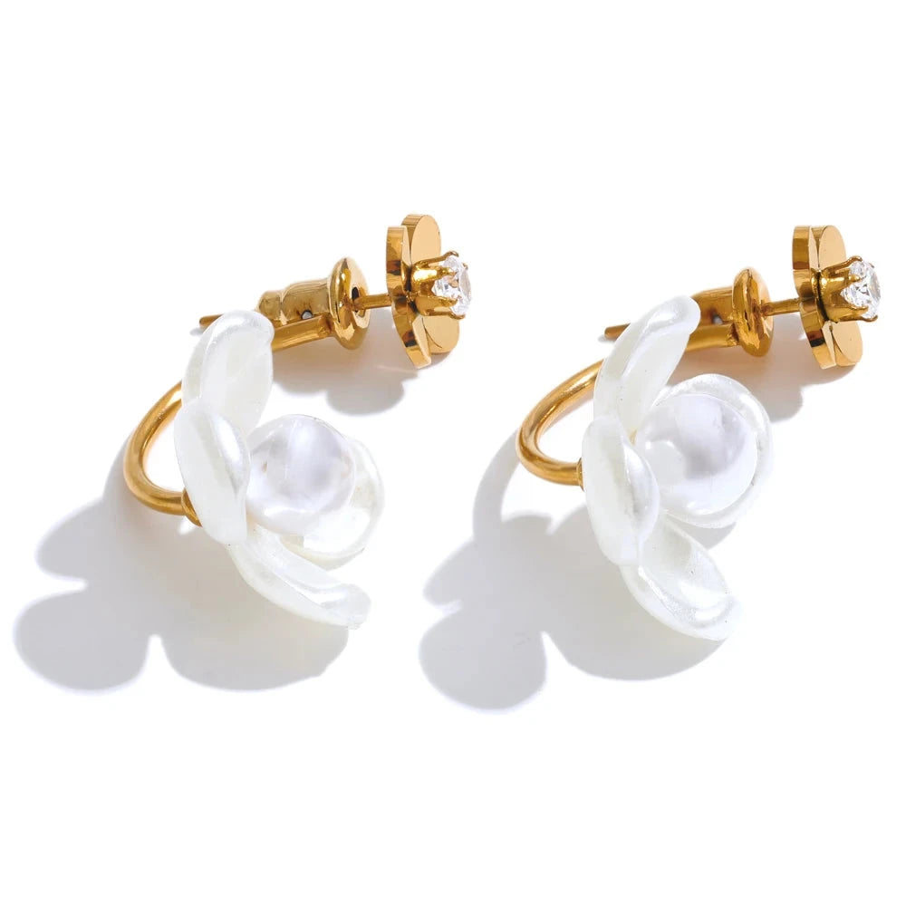 Bellartini Gold Elegant Simulated Pearls Resin Flower Zircon Stud Earrings